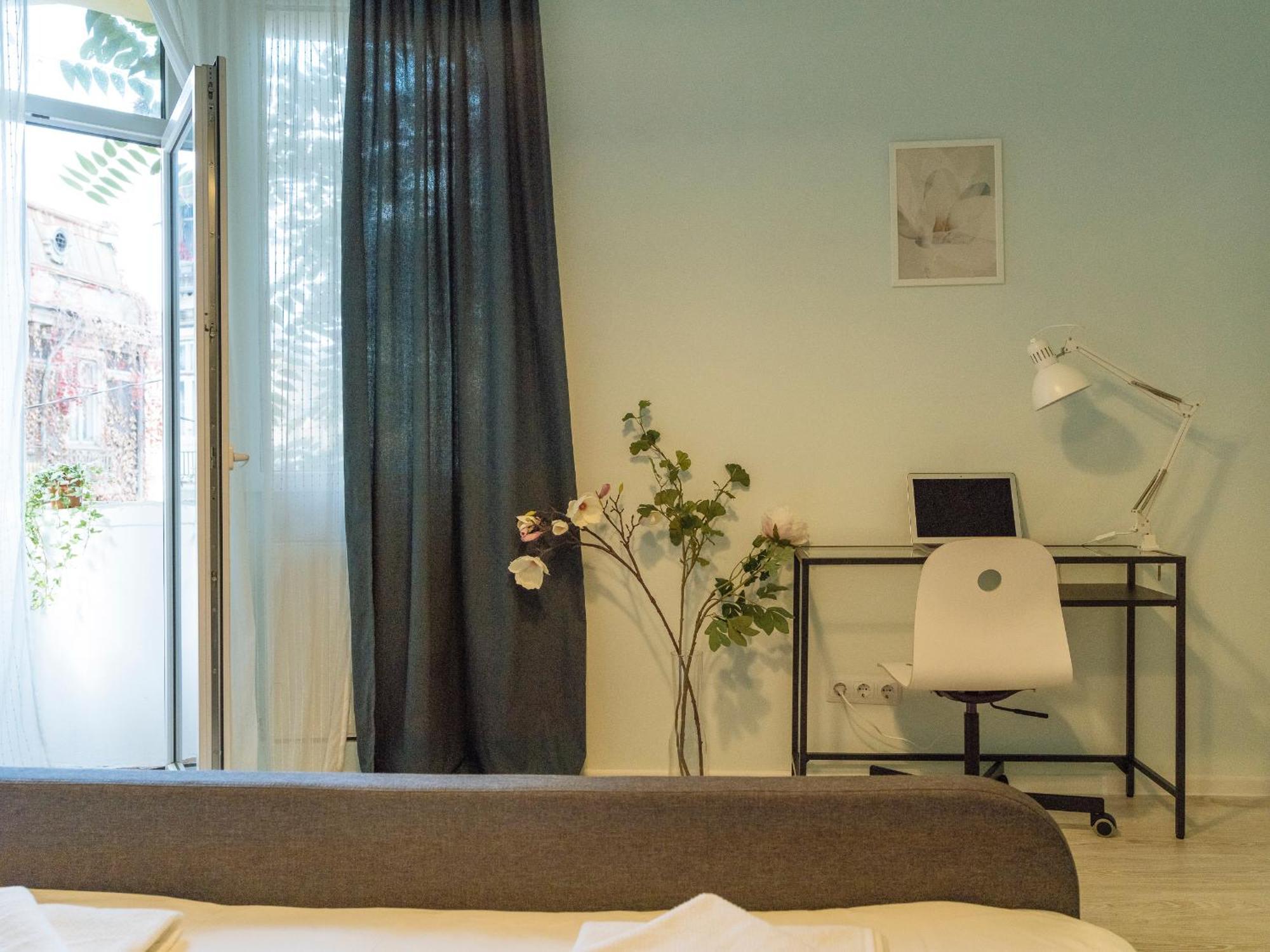 Spacious & Quiet - City Center - 2Br Apartment بوخارست المظهر الخارجي الصورة